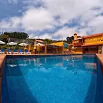 Casas De Lola Y Rafael Moya (Gran Canaria)