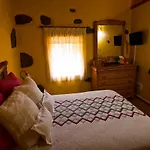 Casas De Lola Y Rafael Moya (Gran Canaria)