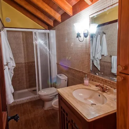 Casas De Lola Y Rafael 모야