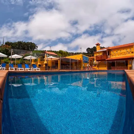Casas De Lola Y Rafael 모야