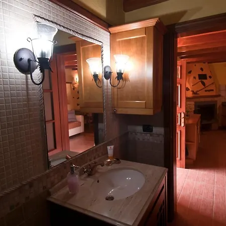 Casas De Lola Y Rafael 모야