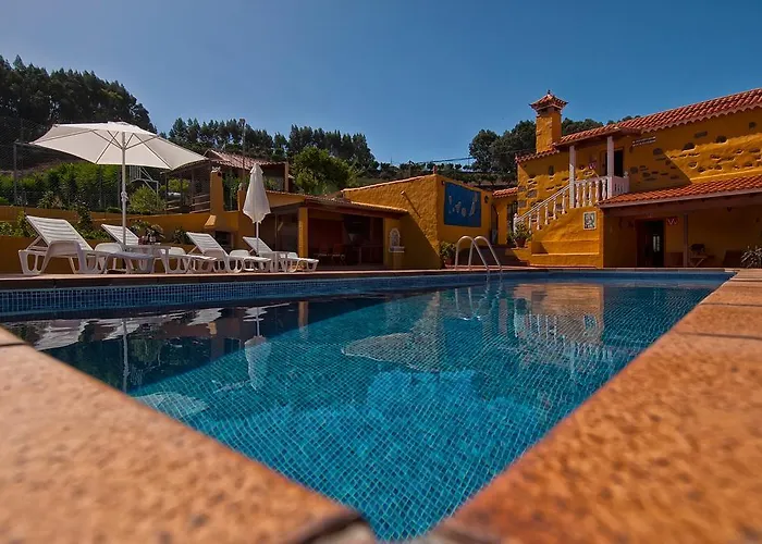 Casas De Lola Y Rafael 乡村民宿 摩亚