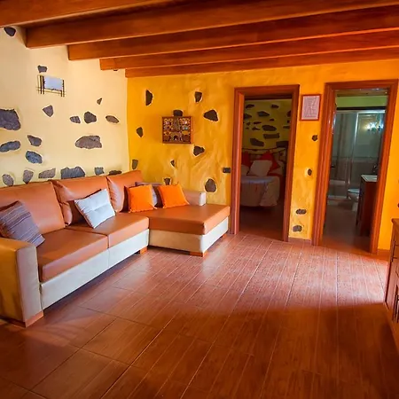 Casas De Lola Y Rafael *